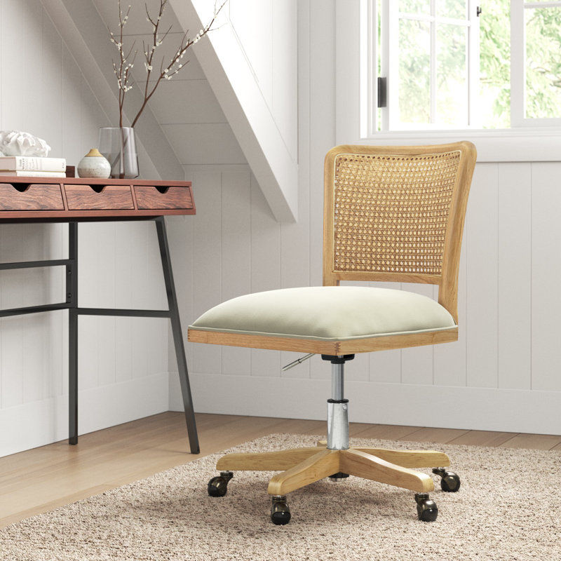 desk chair added by sallie tyler