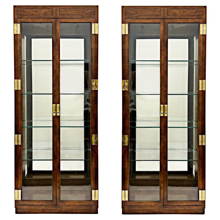 Vintage 1980s Henredon Scene One Series Vitrines, a Pair added by Spoak Member