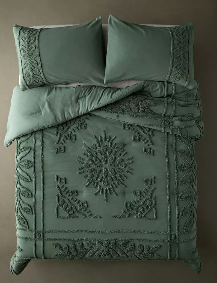 Jackie Tufted Comforter added by Auberon Shull