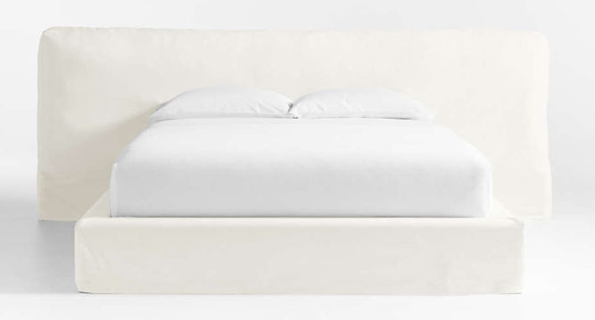 ver White Slipcover Queen Bed by Leanne Ford added by Monica Torres