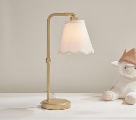 Amelia Scallop Desk Lamp (19") added by Miceala Antoniou