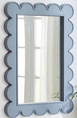 Hayli Scallop Mirror added by Taylor Pennartz