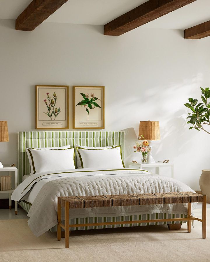 Border Frame Sateen Sheet Set, Grove, King added by Kate Lynn Nemett
