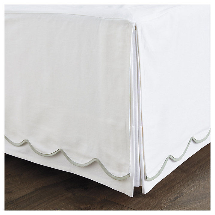 bedskirt added by NE KO