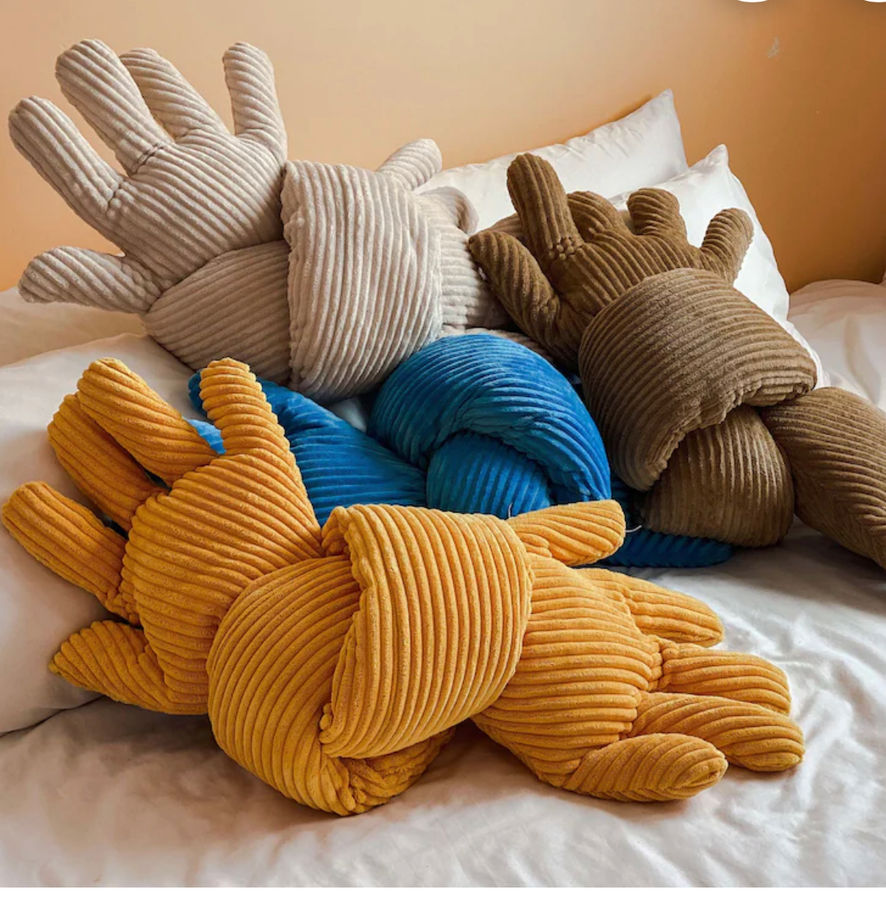 HUG PLUSH PILLOW BROWN added by HELEN SALGADO
