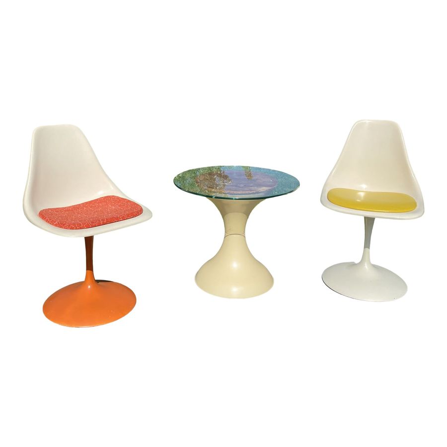 Mid Century Retro Tulip Chairs and Table Set added by Alex Marie