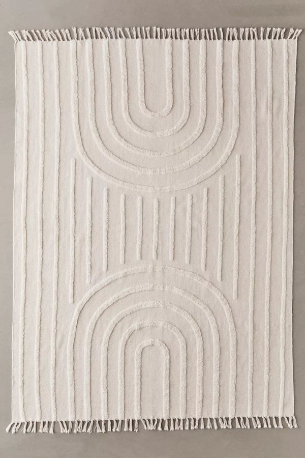 Modern Hilo Tufted Rug added by Spoak Member