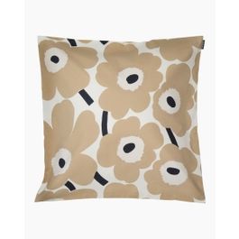 Pieni Unikko  pillow cover added by Sara Morris