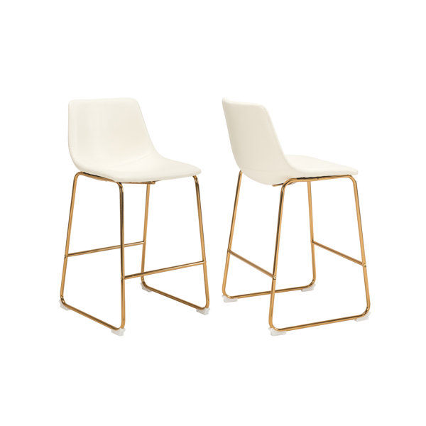 Iwinosa Vegan Leather Stool added by Carla Gonçalves