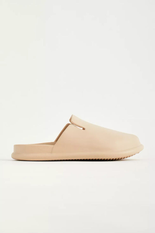 UO Molded EVA Clog added by Jessica Durdon