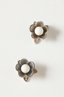 Nena Flower Knobs, Set of 2 added by Rebecca ODoherty