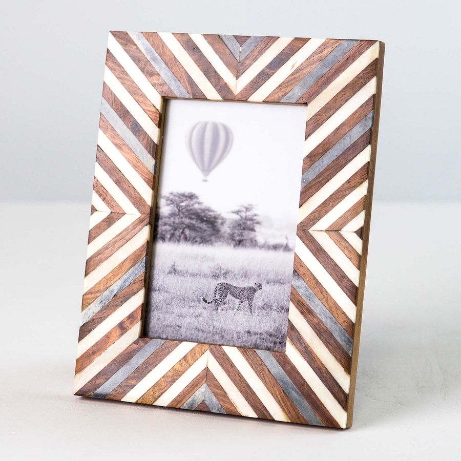 Banka Mundi Frame added by Danielle Becker