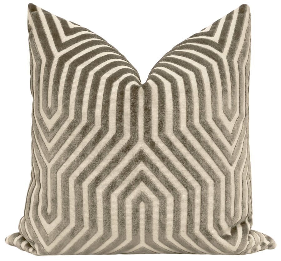VANDERBILT VELVET // DOVE added by Mary Kate Blum