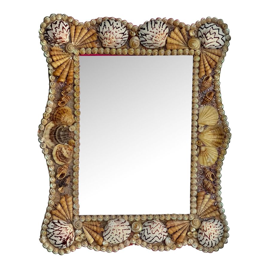 Vintage Shell Mirror added by Paulina Canini