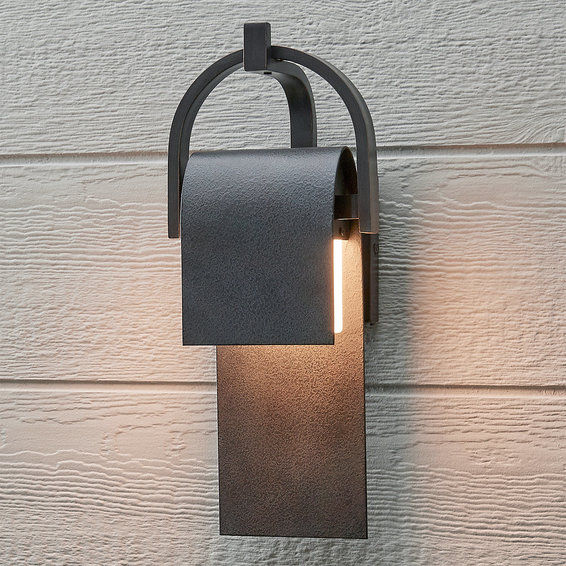 Bent Pocket Outdoor Wall Light added by Sunayna Ravula