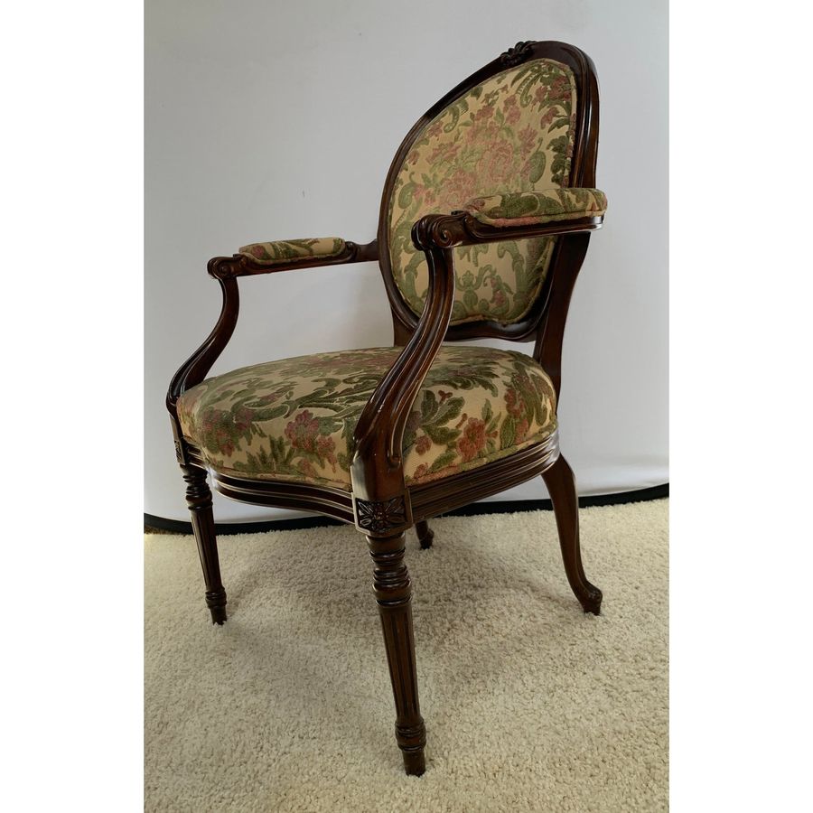 Mid 20th Century Queen Anne Chair added by Karyn Pashchuk
