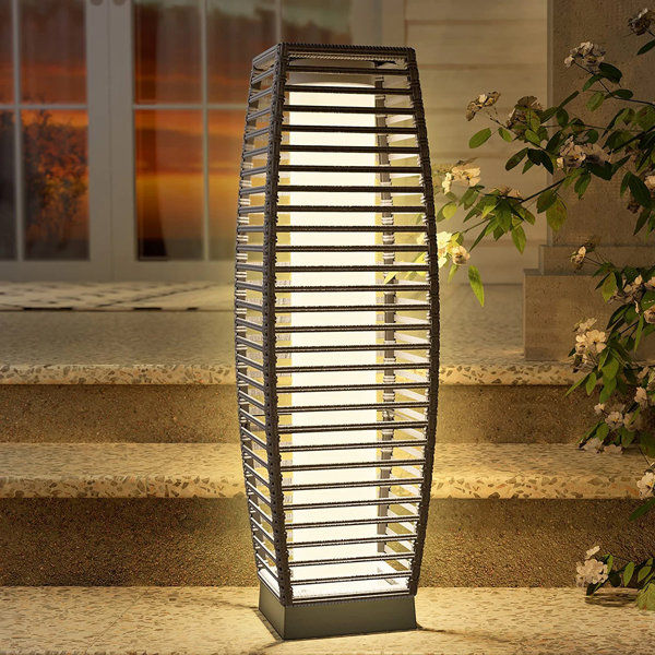 Freida Solar Powered Wicker Floor Lamp added by Carla Gonçalves
