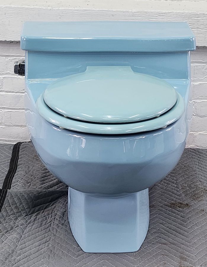 toilet added by Jorie Braunold