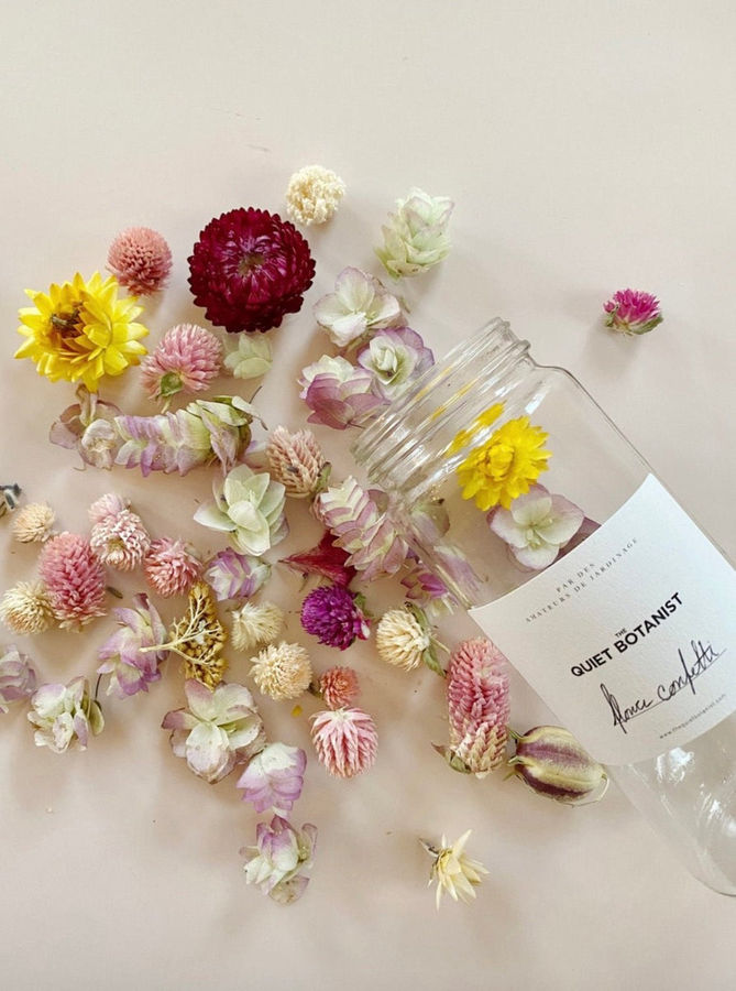 Dried Flower Confetti added by Spoak 