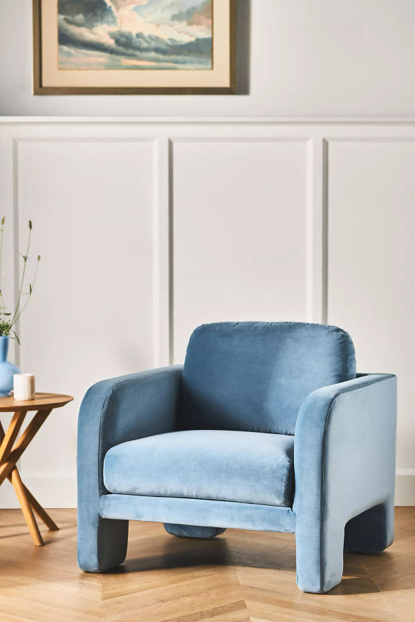 Velvet Lawson Chair added by Nai Ami