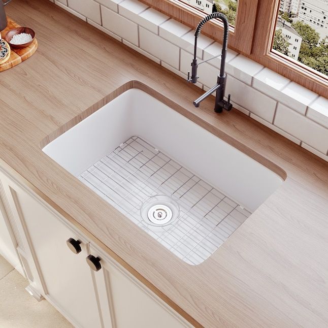 DeerValley Glen Undermount 27-in x 19-in White Fireclay Single Bowl Kitchen Sink added by Sarah Jackson