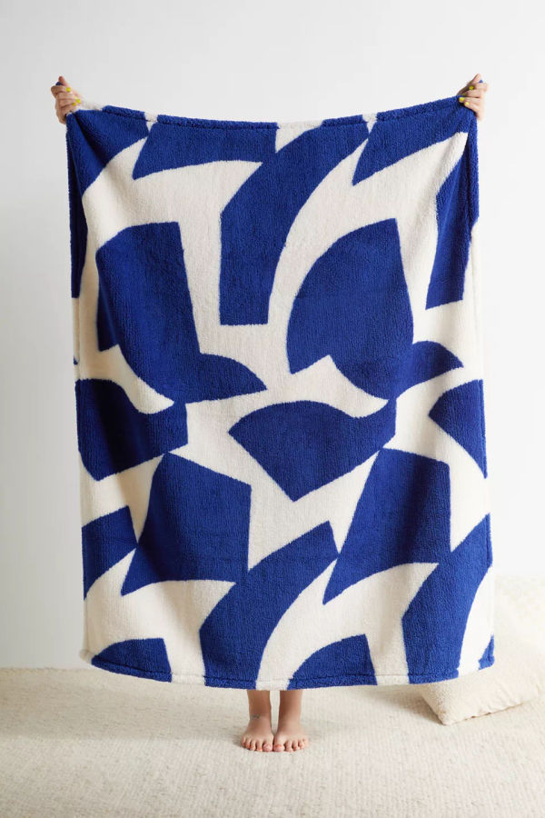 Printed Super Plush Throw Blanket added by Kira Byler