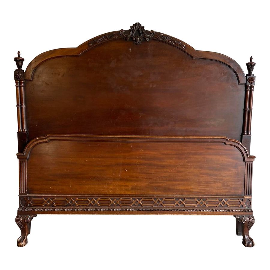 Antique English Traditional Full Size Mahogany Bed added by Spoak Member