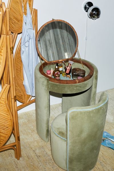 Jane Mirror Vanity & Stool Set added by Sarah Jackson