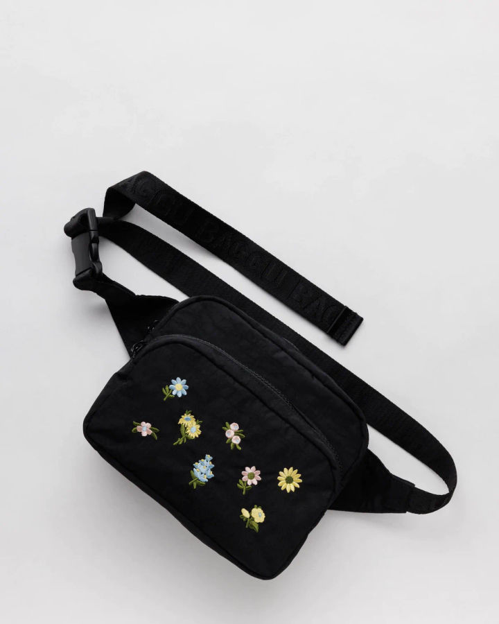 Fanny Pack : Black Ditsy Floral - Baggu added by Spoak 