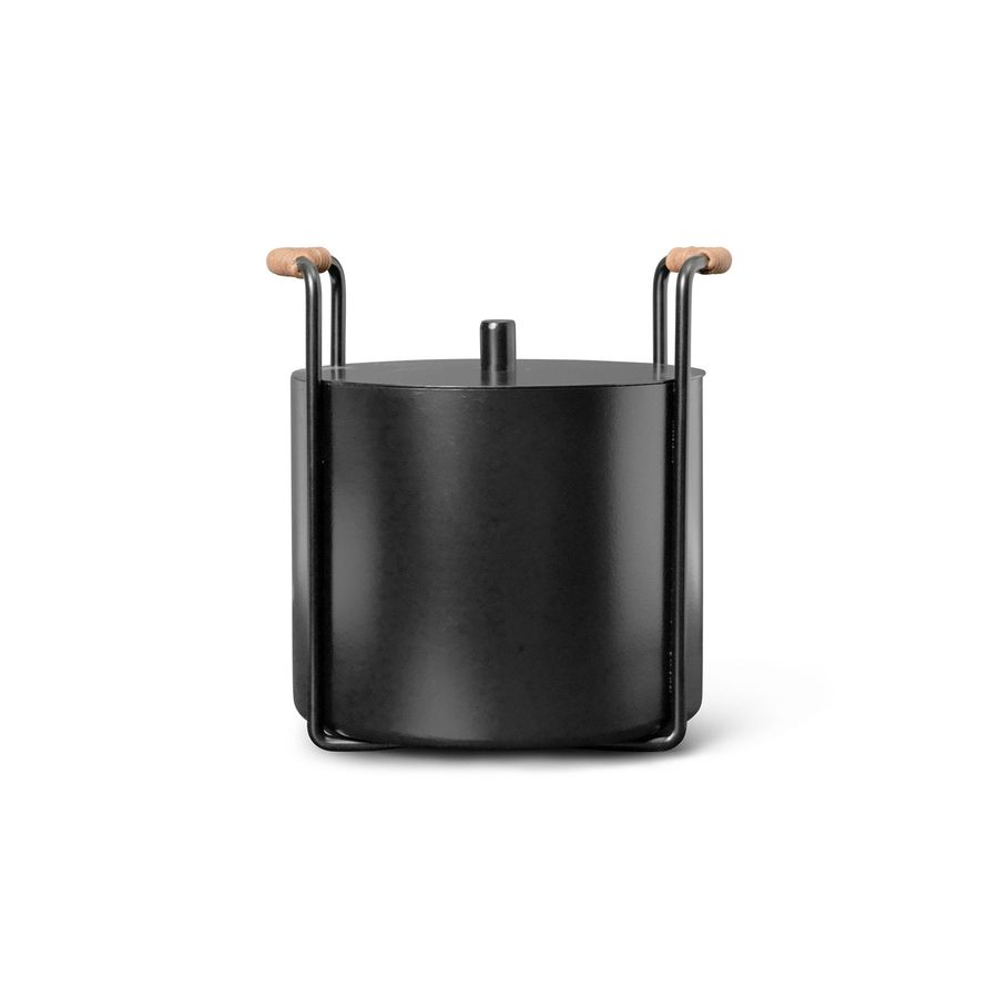 Port Kindling and Ash Bucket added by Rachel Fedorov