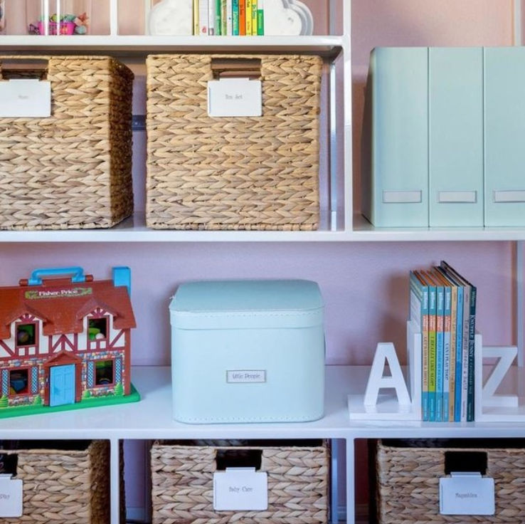 Mint Oskar Storage Box with Lid added by Andy Mansoor