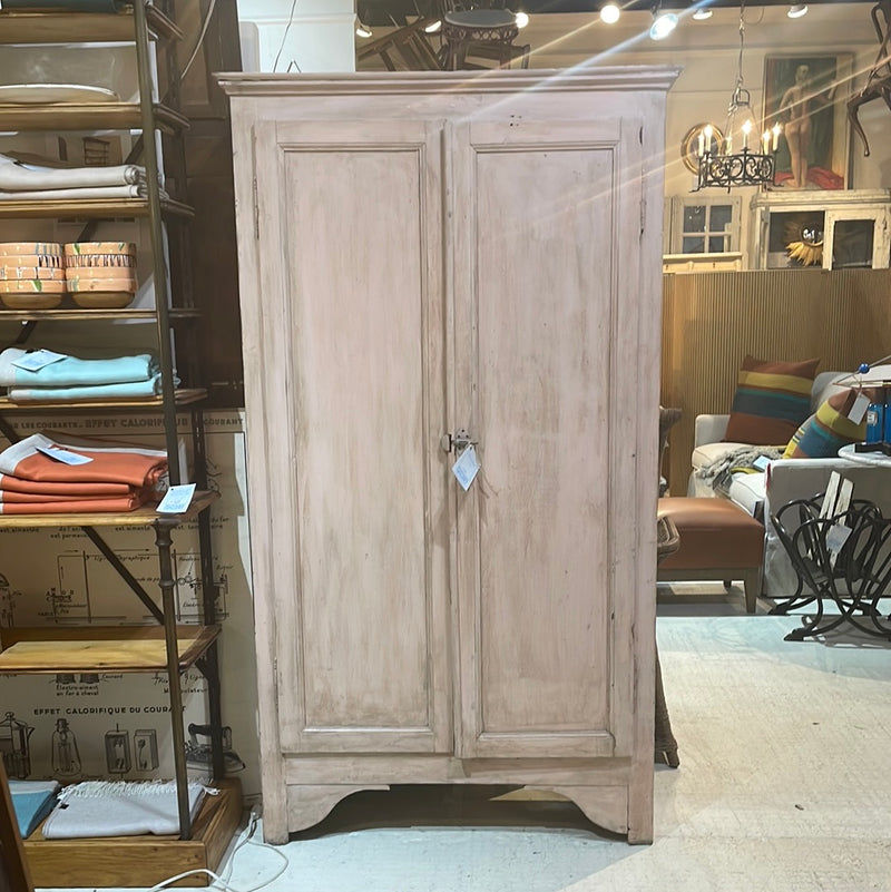 Pale Pink Wardrobe added by Serena Finnerty