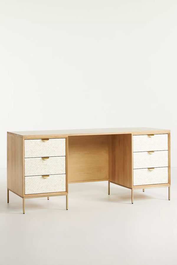 Pisces Desk added by Muna Sankari