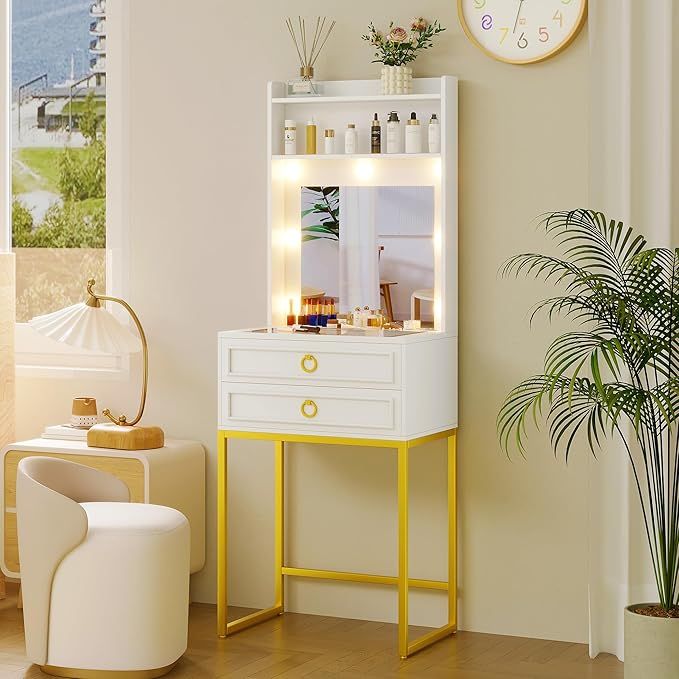 desk  added by sallie tyler