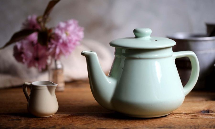 Large French Vintage Villeroy & Boch Teapot SALAM Tea Pot 6 Cup Pistachio Green added by Spoak Member