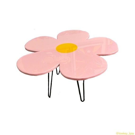 GROOVY FLOWER Table  Wall Art  by Lowkey Lyss - Etsy added by Daniela Araya
