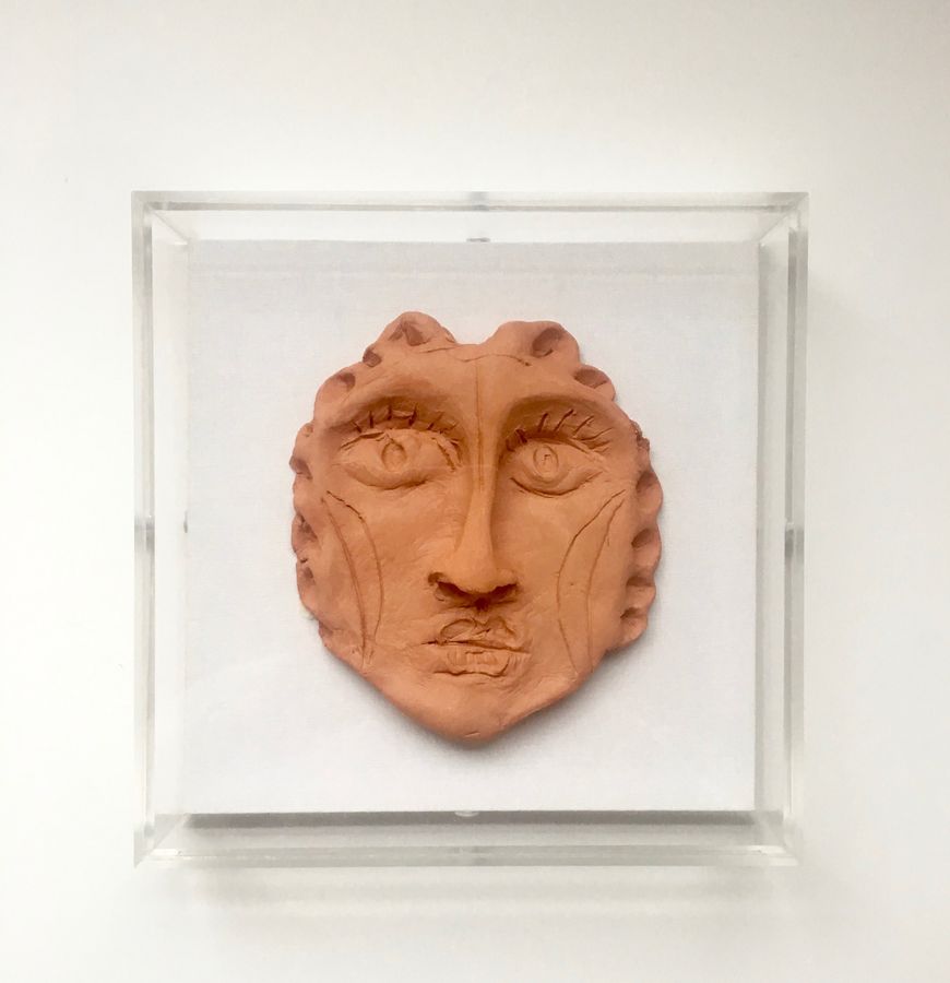 8x8 Acrylic Box with Face Sculpture added by Spoak Member