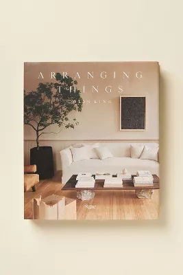 Arranging Things added by Jessica Beresford Barbaro