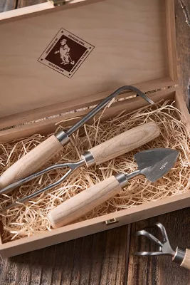 Sneeboer Mini Greenhouse Garden Tool Set added by Spoak Member
