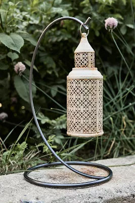 Iron Tabletop Lantern Stand added by Spoak Member