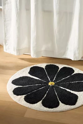 McKenzie Parrott Floral Threads Hand-Tufted Round Cotton Bath Mat added by Spoak Member