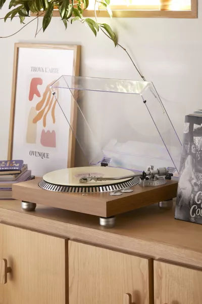 Gemini UO Exclusive TT-1000BT Turntable added by Lindsay Malmgren