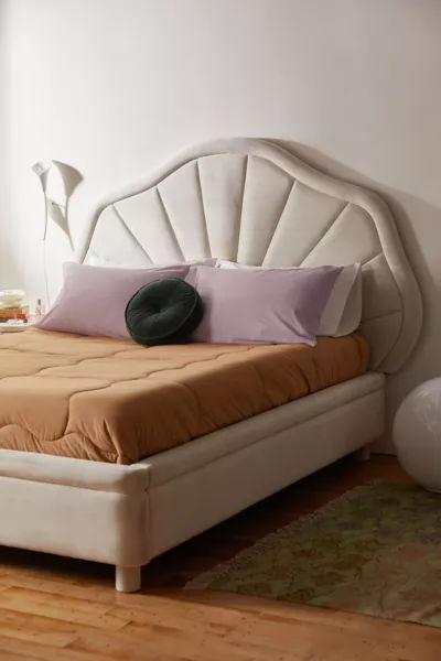 Jenavive Headboard added by Spoak Member