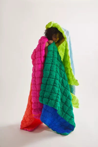 Nylon Marshmallow Puff Throw Blanket added by Spoak Member
